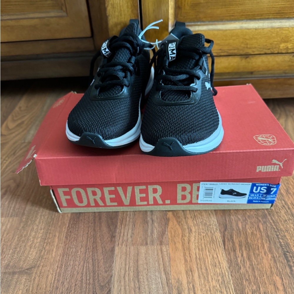 Puma women Black Sneakers